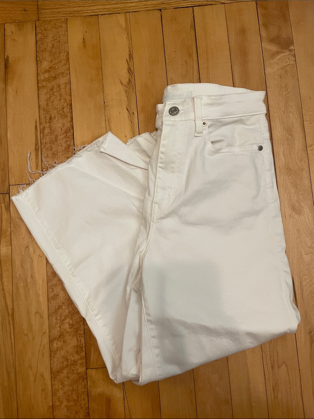 Uniqlo Women’s White Cropped Wide Leg Jeans